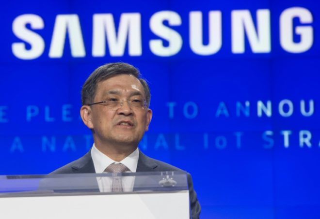 Renuncia presidente de Samsung
