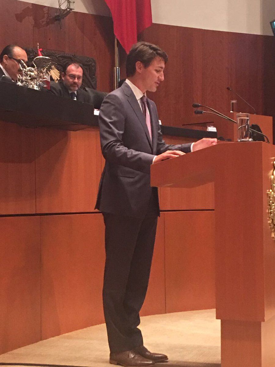 Trudeau pide mejorar salarios en México - justin-trudeau-senado2