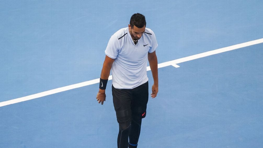 Nick Kyrgios se retira durante partido del Masters de Shanghai