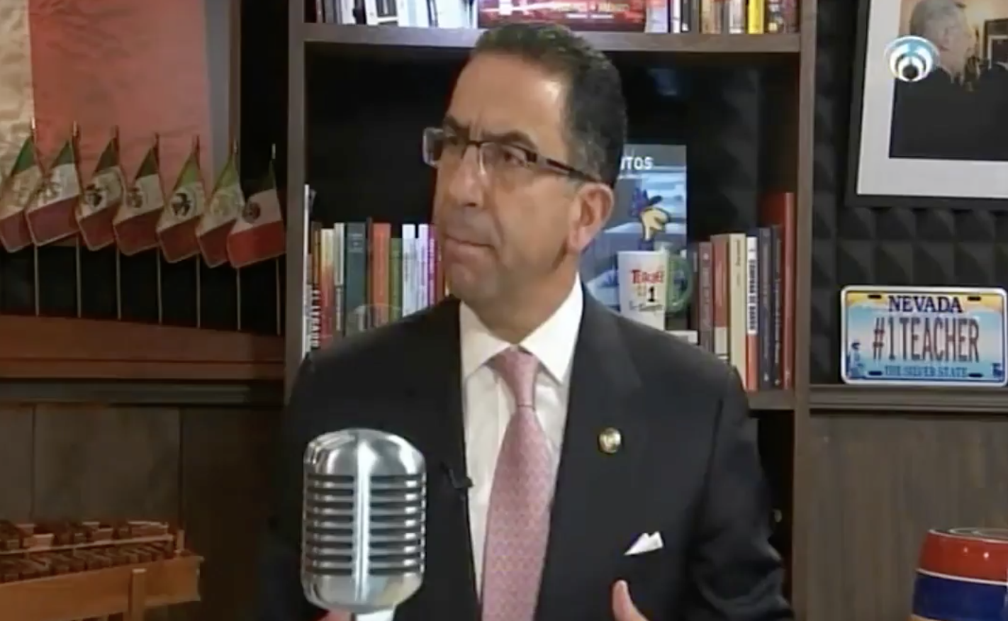 “Anaya se está llevando entre las patas al PAN”: Javier Lozano “Anaya se está llevando entre las patas al PAN”: Javier Lozano