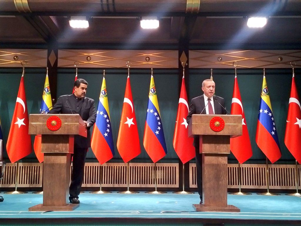 Maduro se reúne con Erdogan en Ankara