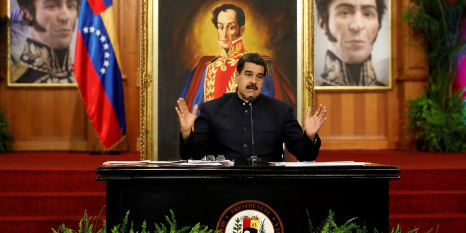 Maduro advierte por posibles medidas contra Facebook y Twitter