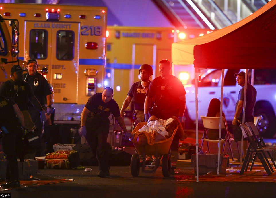Ataque armado en Las Vegas deja 59 muertos y 527 heridos - masacre-las-vegas-ap