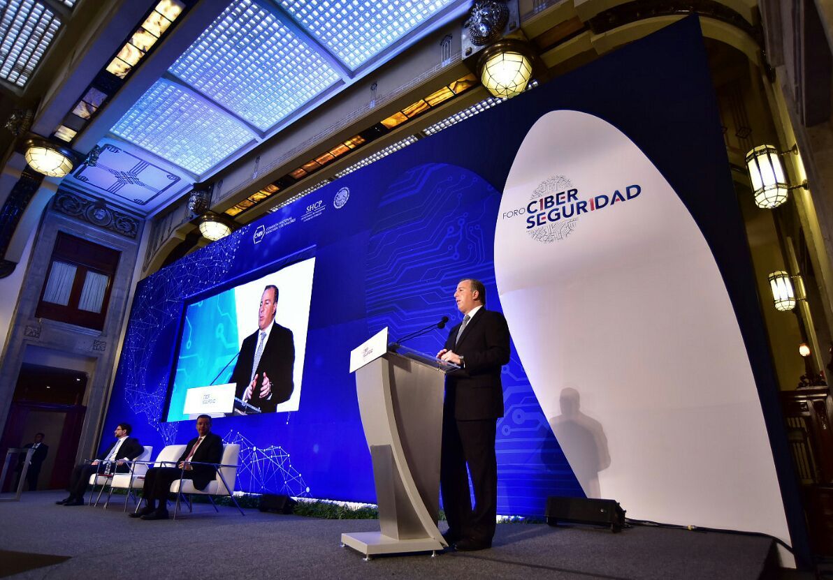 Acuerdan puntos para proteger información financiera de clientes - meade-1