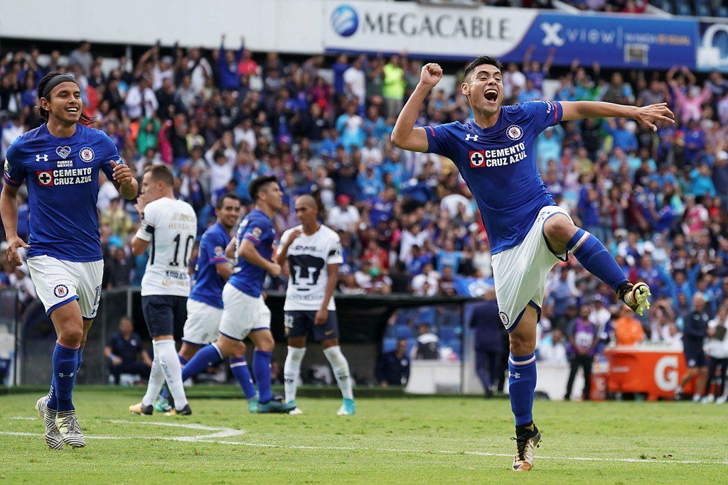 Cruz Azul golea a Pumas en Querétaro - mora-cruz-azul