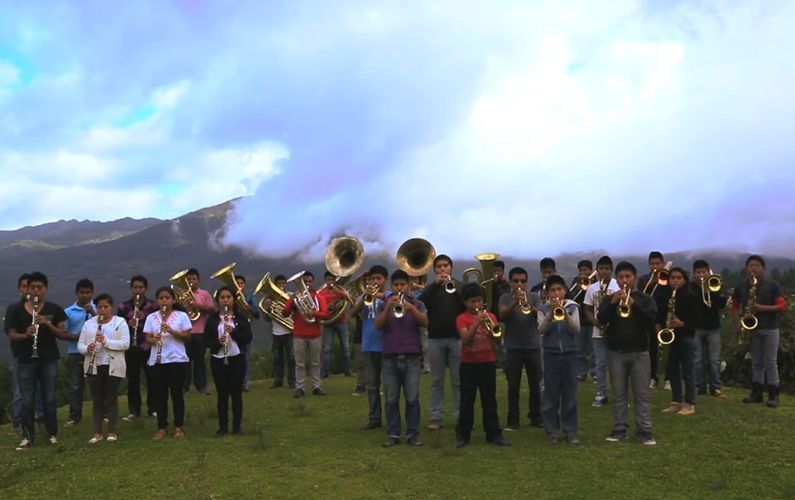 Niños mixes tocarán el Himno Nacional en el GP de México - niños-mixes