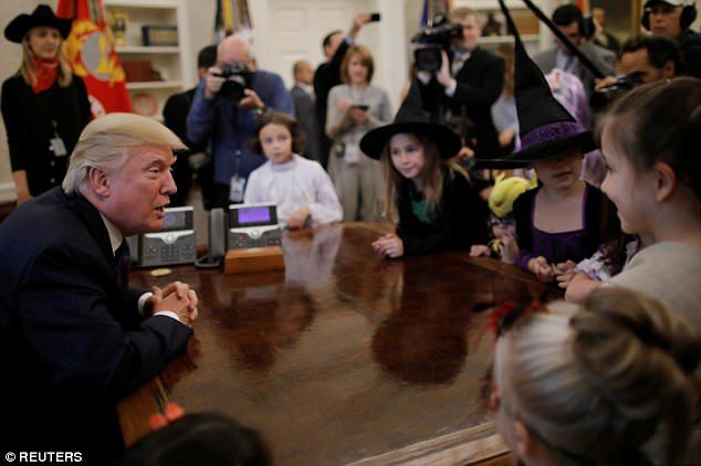 Polémica reunión de Trump con hijos de periodistas en la Casa Blanca