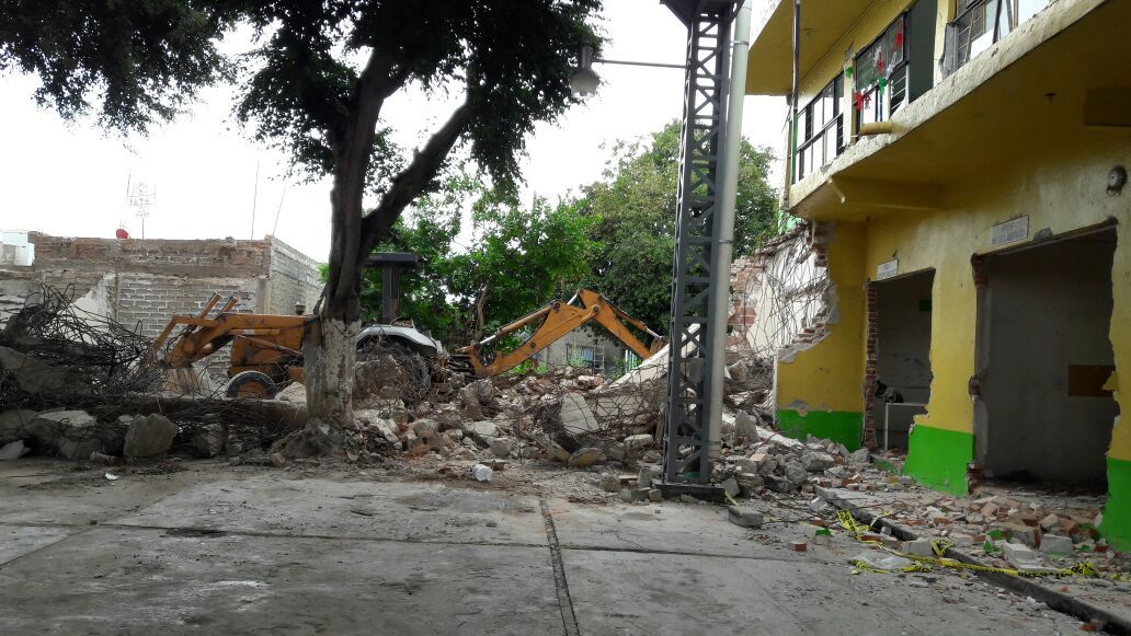 Sismos dañaron 16 mil escuelas en México: SEP