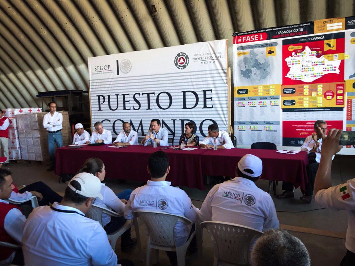 Osorio Chong supervisa atención a damnificados en Oaxaca