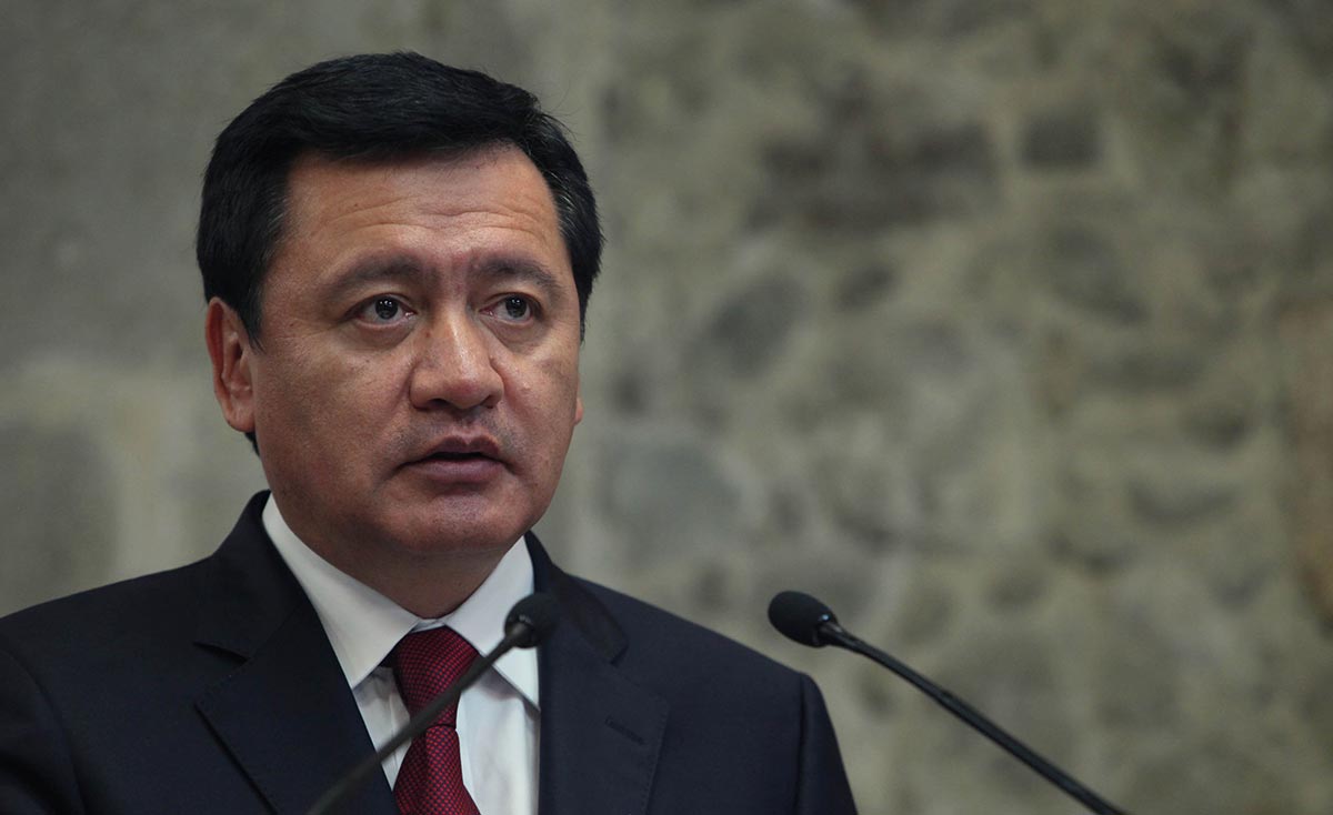 Hay debilidad en municipios para enfrentar inseguridad: Osorio Chong Hay debilidad en municipios para enfrentar inseguridad: Osorio Chong