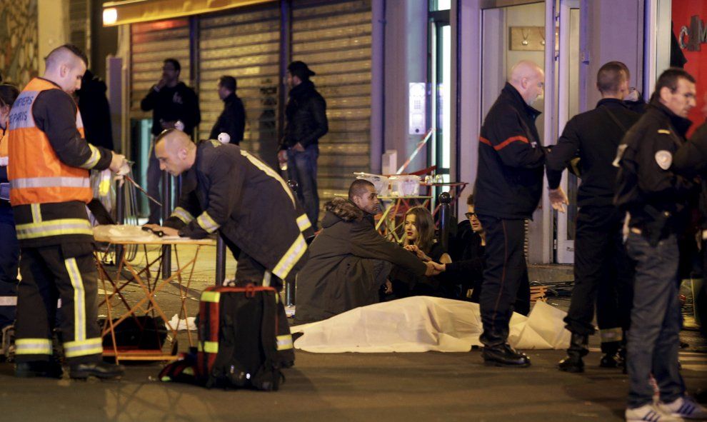 Encarcelan a hombre que fingió ser víctima de atentado en París - parís-2