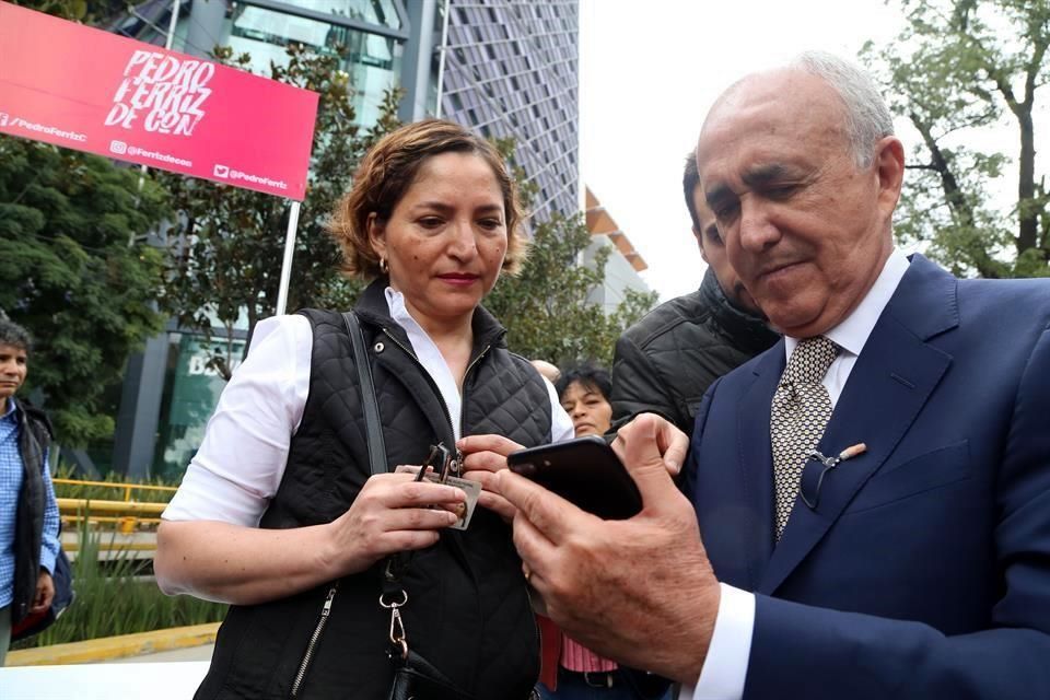 Ferriz de Con acude al TEPJF por fallas en plataforma para recolectar firmas