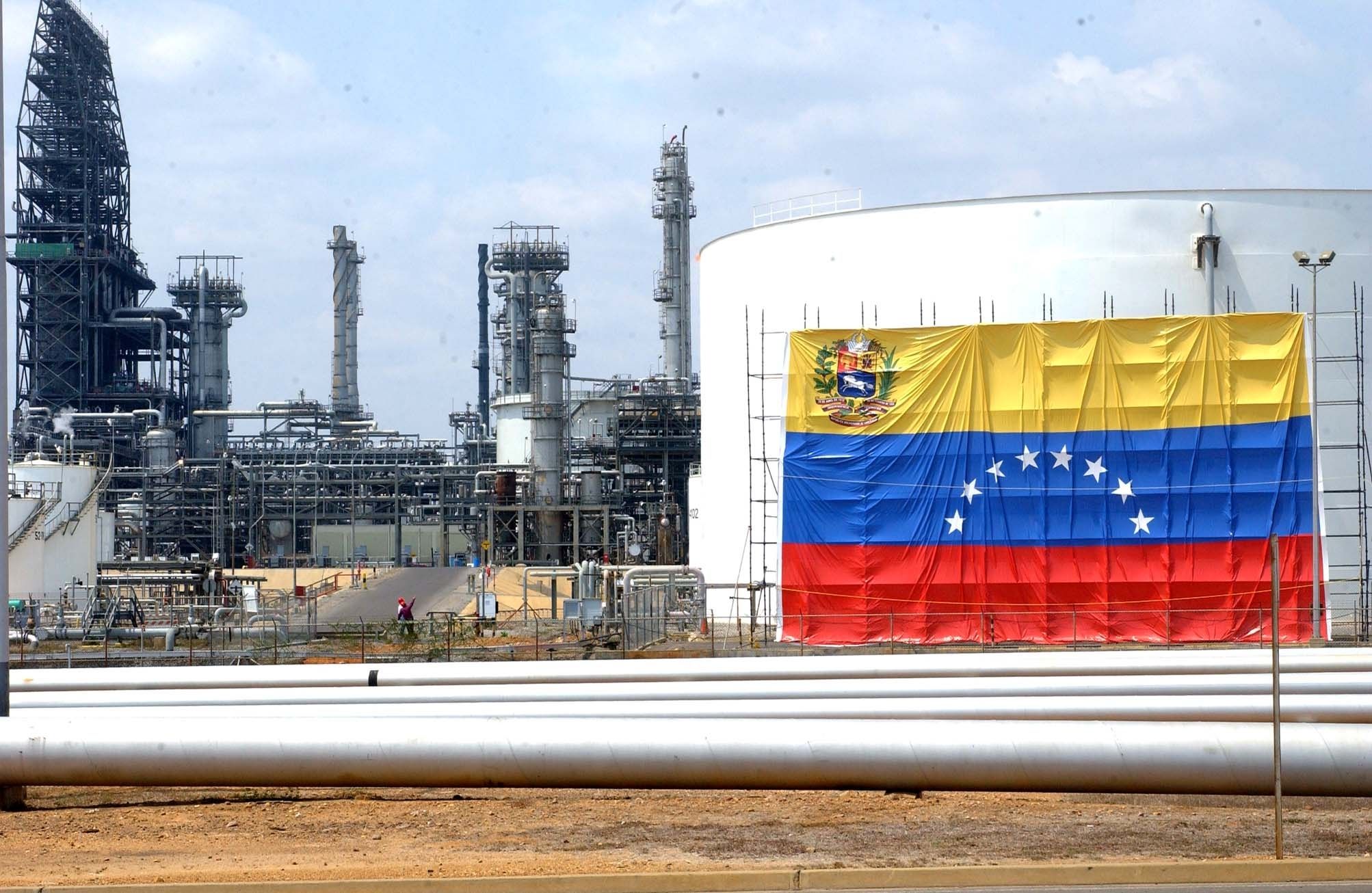 Economía petrolera de Venezuela está en retroceso: líder empresarial