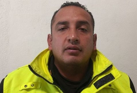 Se enfrentan policías en Estado de México - policía-detenido