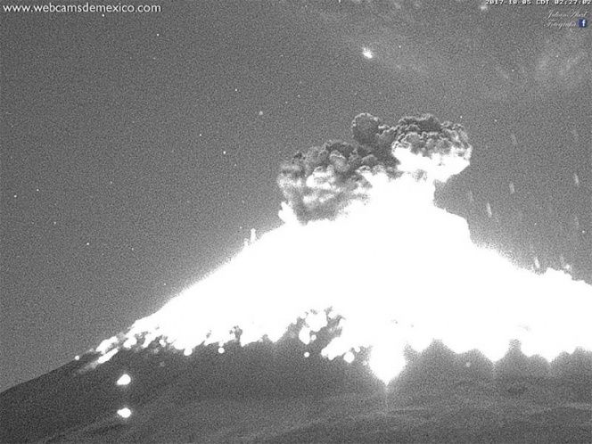 Cae ceniza de volcán Popocatépetl en Cuernavaca y Tepoztlán