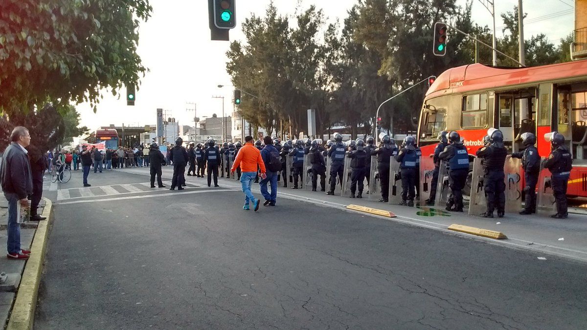 Colonias del oriente de la CDMX llevan mes y medio sin agua - protesta-eje-4