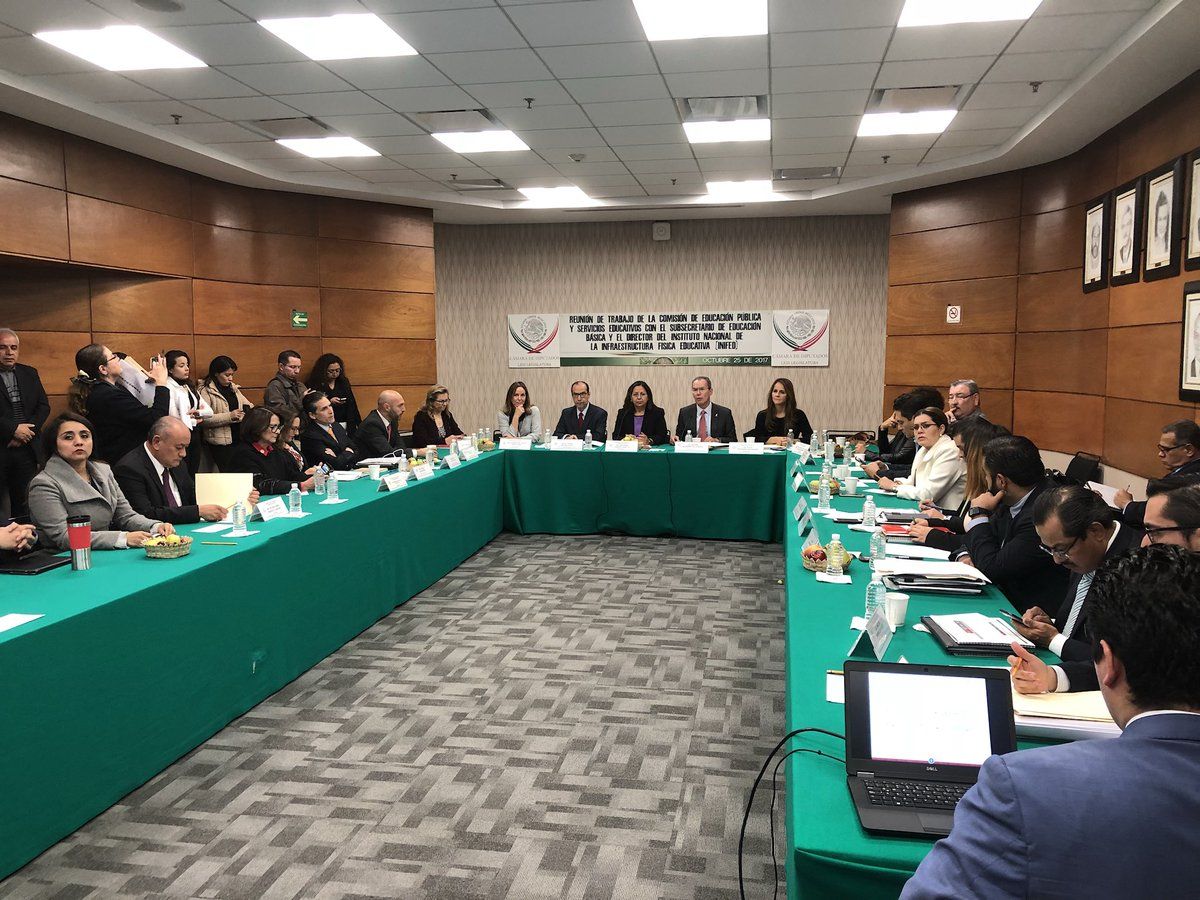 Crean grupo de expertos para apoyar reconstrucción de escuelas - reunion-inifed