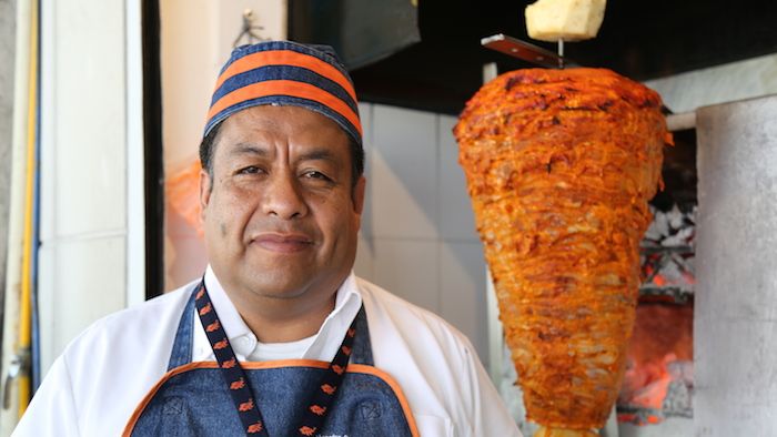 Taquerías y torterías aportan a industria restaurantera 17 por ciento de empleos - roberto-mendieta-el-tizoncito