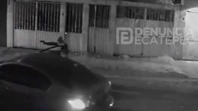 #Video Conductor escapa de delincuentes en Ecatepec