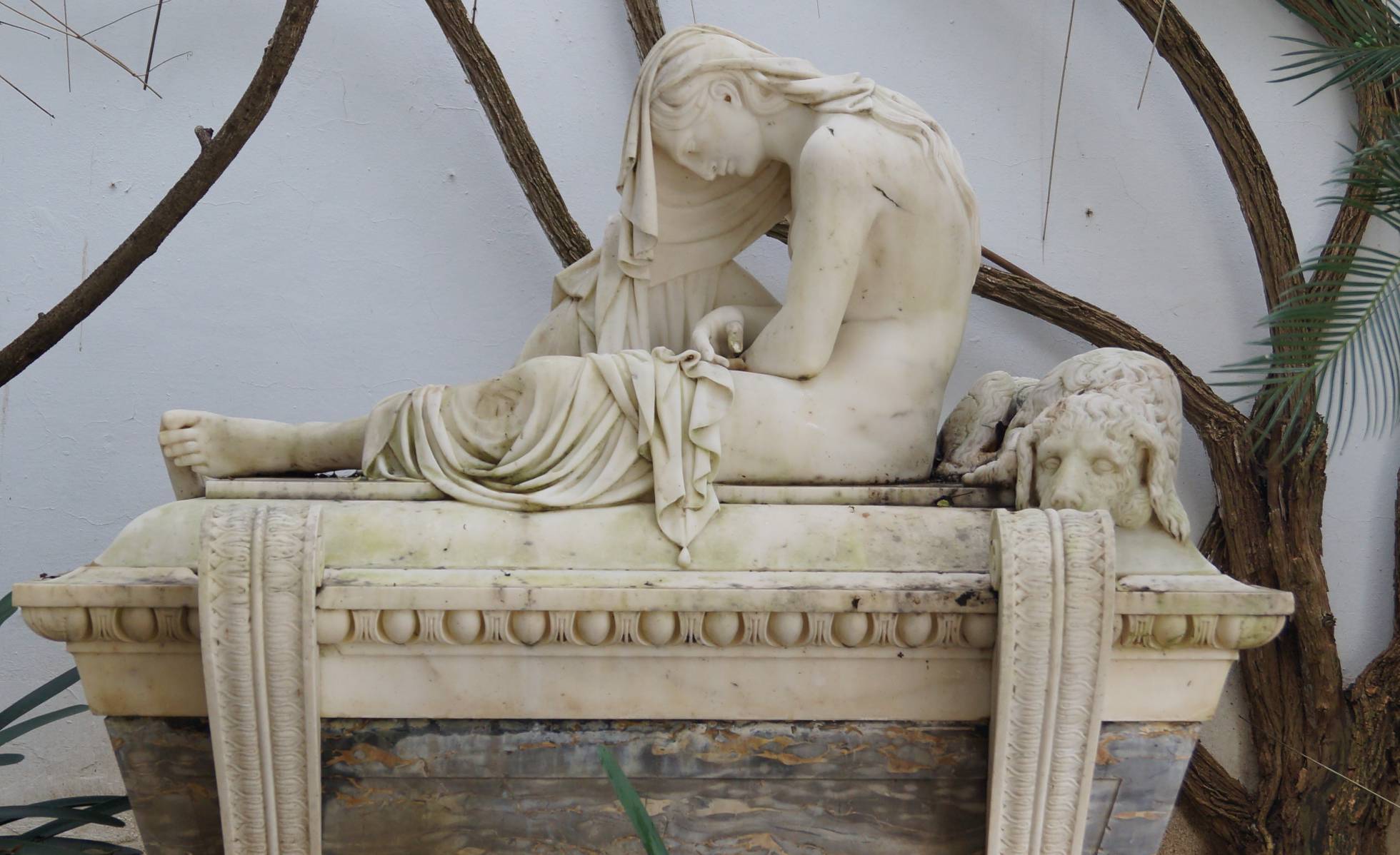 Ladrones rentan casa para robar escultura en su interior - robo-escultura-fidelidad