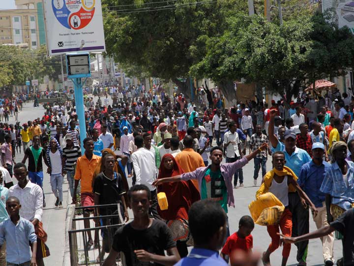 Tres explosiones en Somalia dejan 13 muertos y 16 heridos - somalia-5