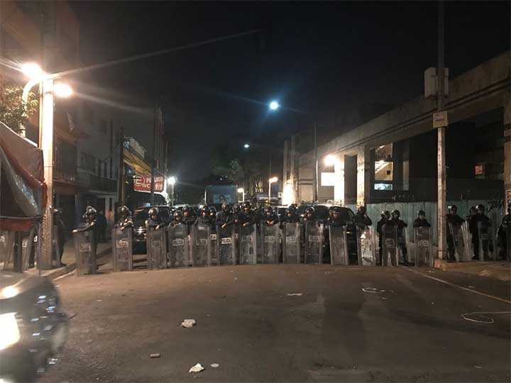 Decomisan ropa pirata en Tepito - tepis-4