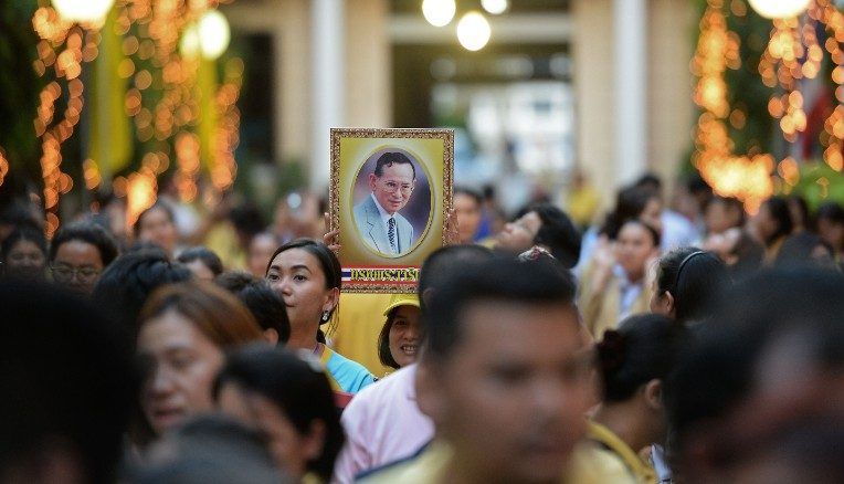 El funeral de los 90 millones de dólares - thailand-king-bhumibol-adulyadej-3-e1508956870896