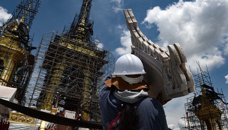 El funeral de los 90 millones de dólares - thailand-replicas-royal-crematorium-1-e1508956764594