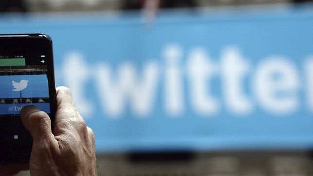 Twitter veta publicidad de Sputnik y RT