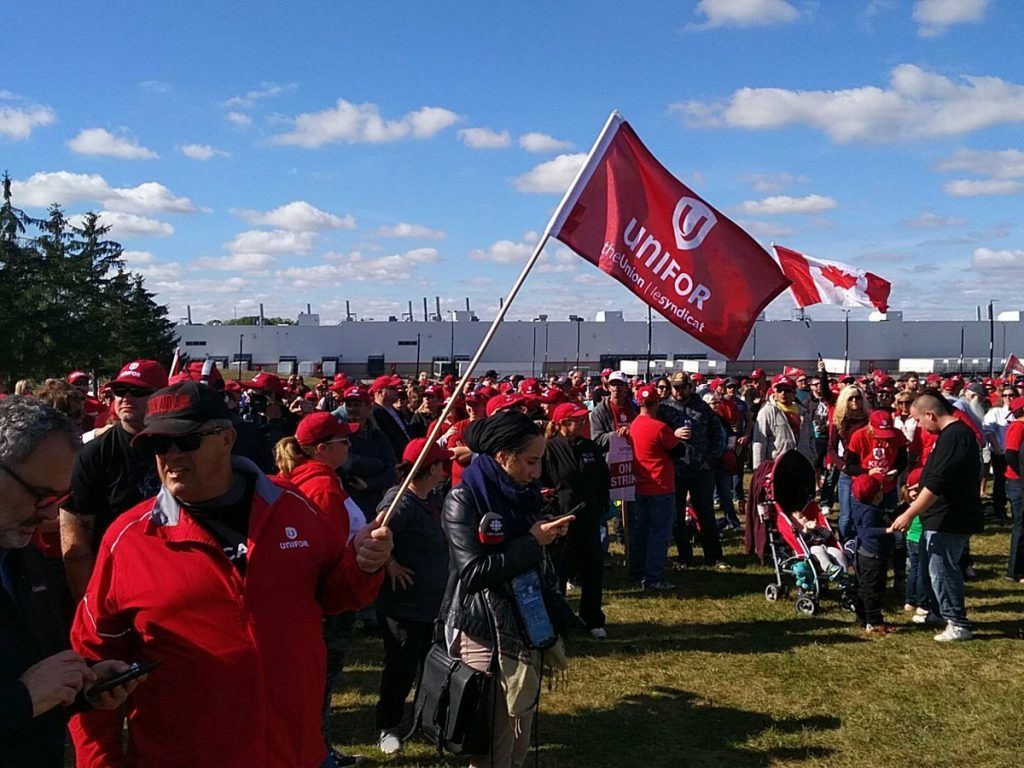 GM logra acuerdo con sindicato tras amenaza de trasladar producción a México - unifor-huelga-gm-canada-1024x768