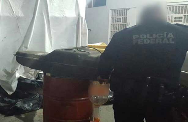 Aseguran droga oculta en vehículo en Coahuila - vehiculo-crystal-saltillo