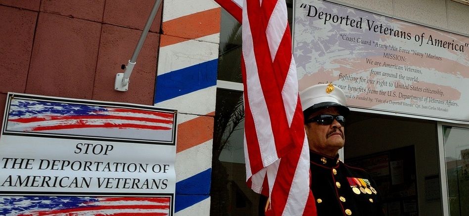 Veterano deportado de EE.UU. implora por visa temporal - veteranos-deportados