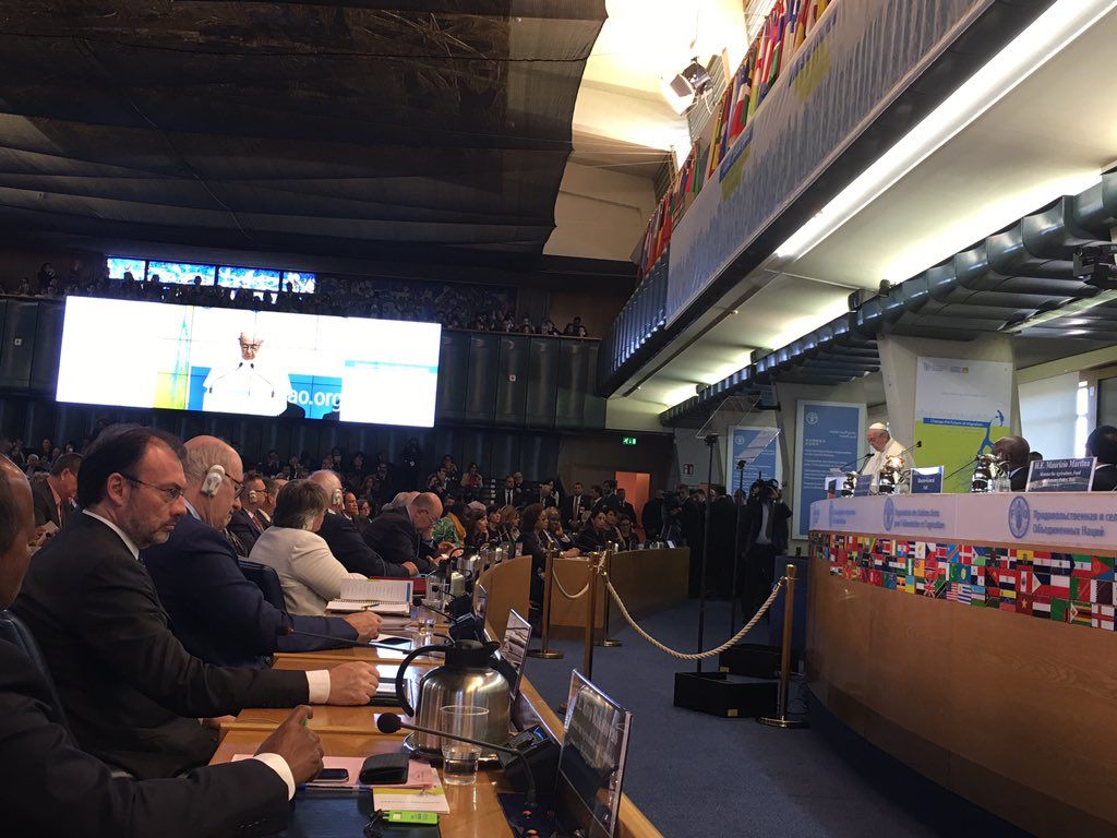 Videgaray agradece cercanía del papa con México tras sismos - videgaray-francisco