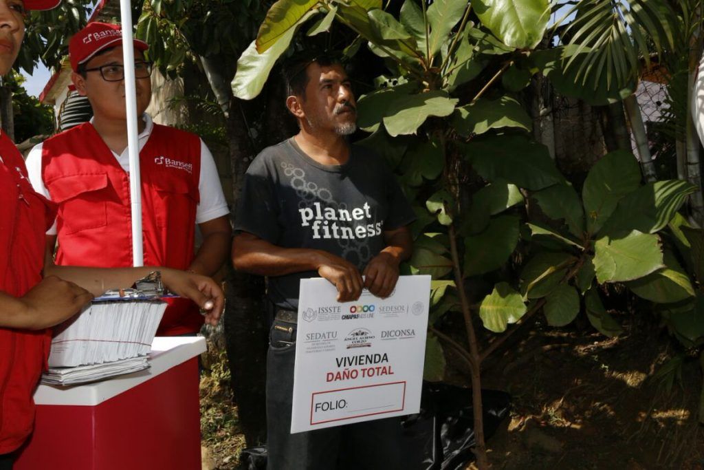 Entregan apoyos económicos en Chiapas tras sismo - viviendas-apoyos-chiapas1-1024x683