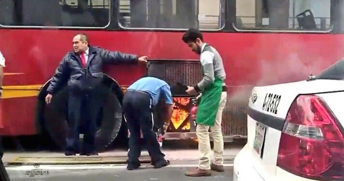 Bomberos controlan conato de incendio en unidad de Metrobús - ‏Incendio-línea-1-metrobús-2