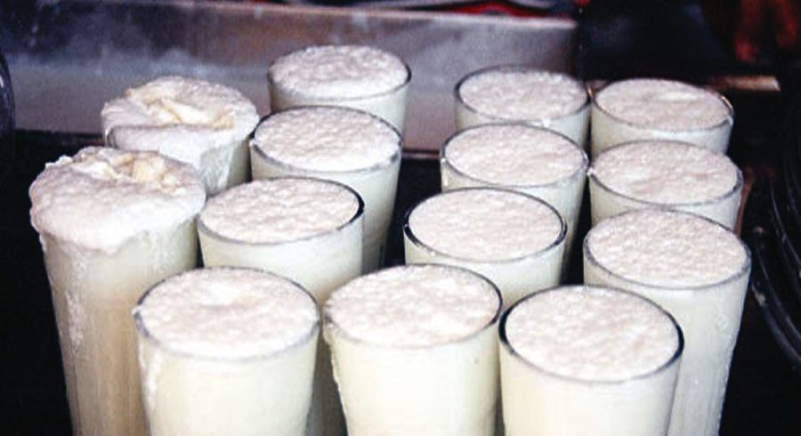 Detienen a mujer que mató a 18 por envenenamiento en Pakistán