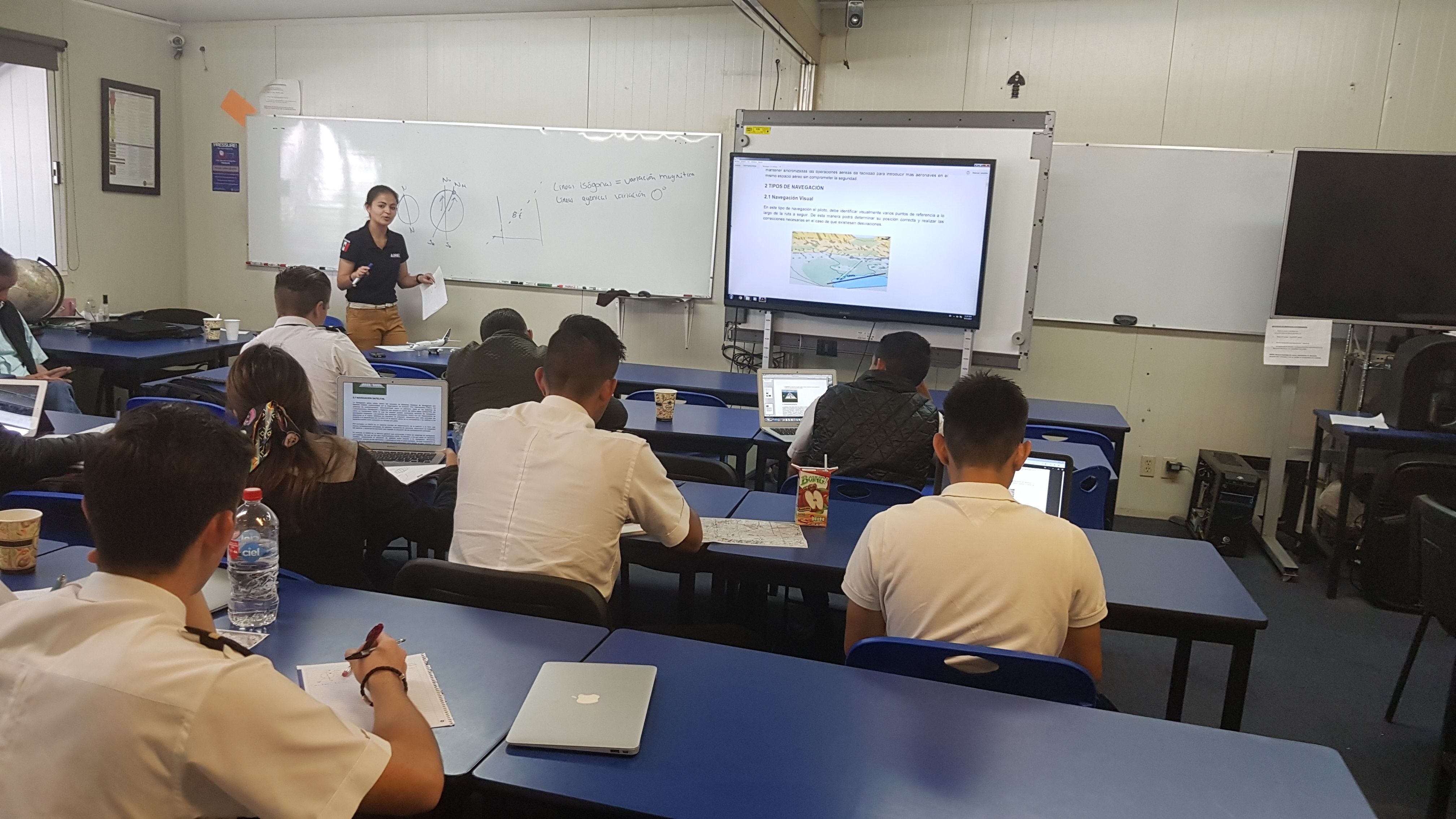 ¿Y la cédula profesional de los pilotos aviadores?