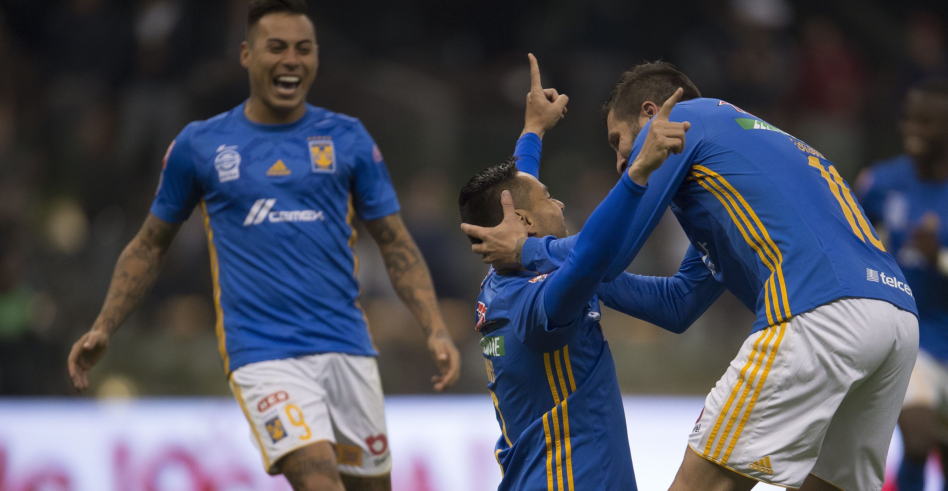Tigres se impone ante América en el partido de ida