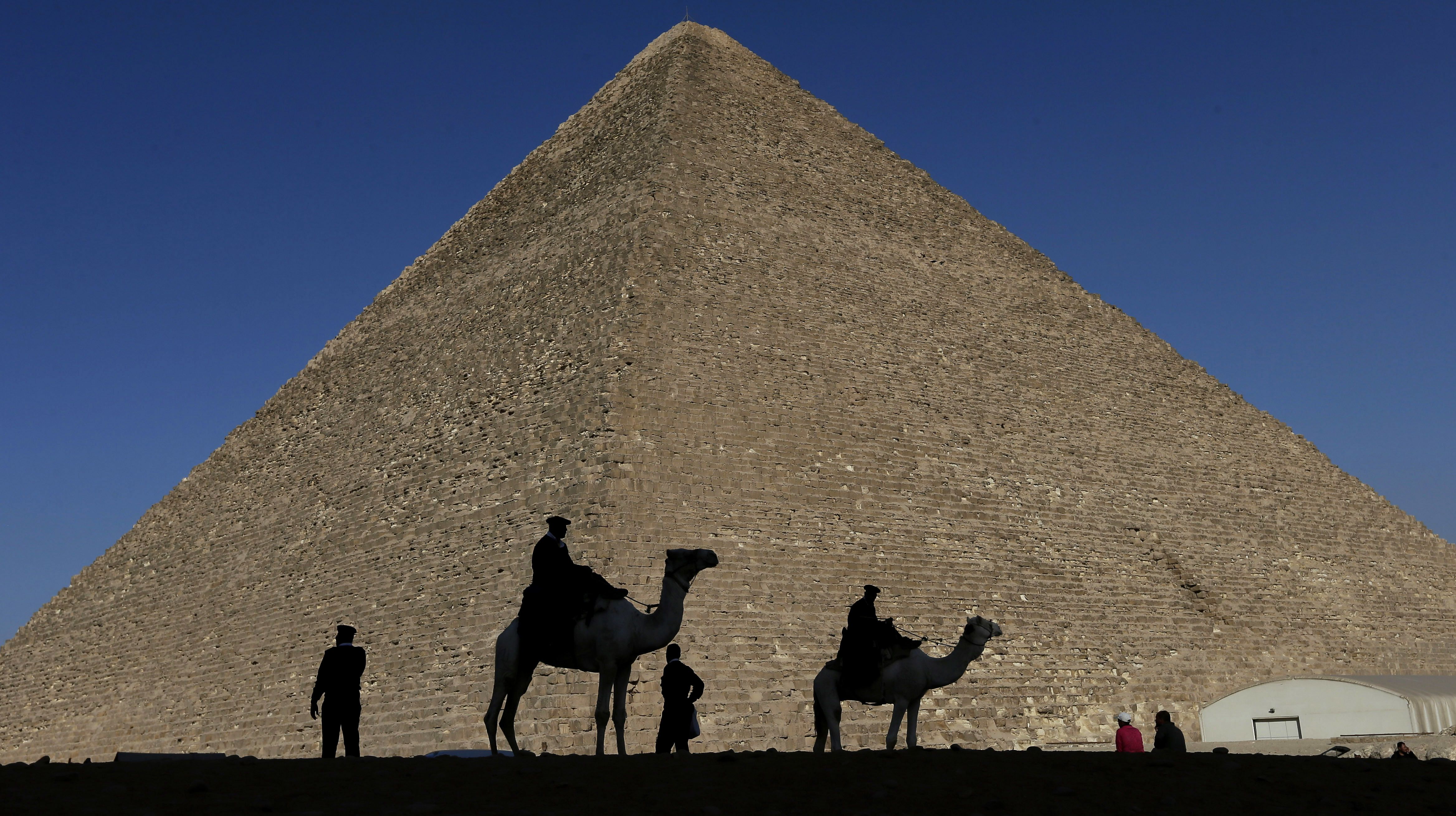 Descubren cámara oculta en la Gran Pirámide de Giza