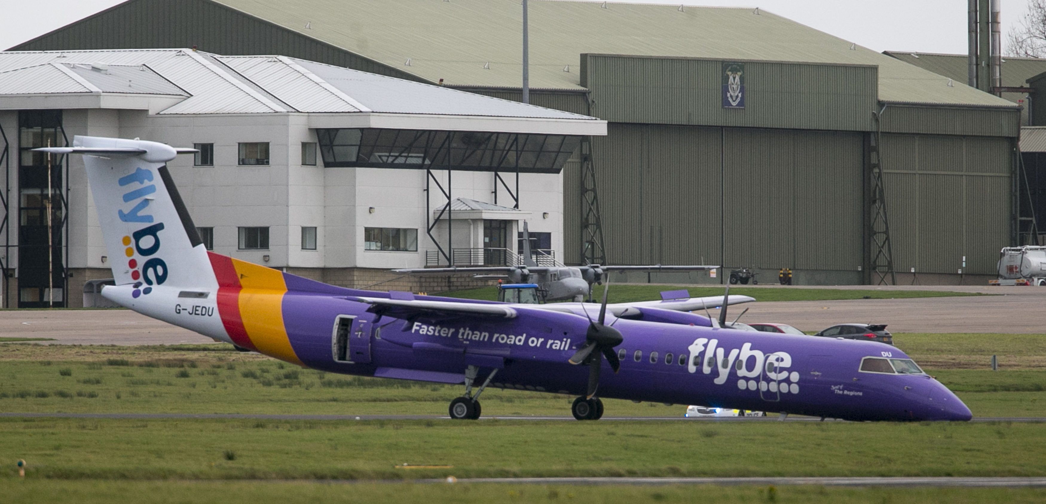 #Video Avión aterriza de emergencia en Irlanda del Norte