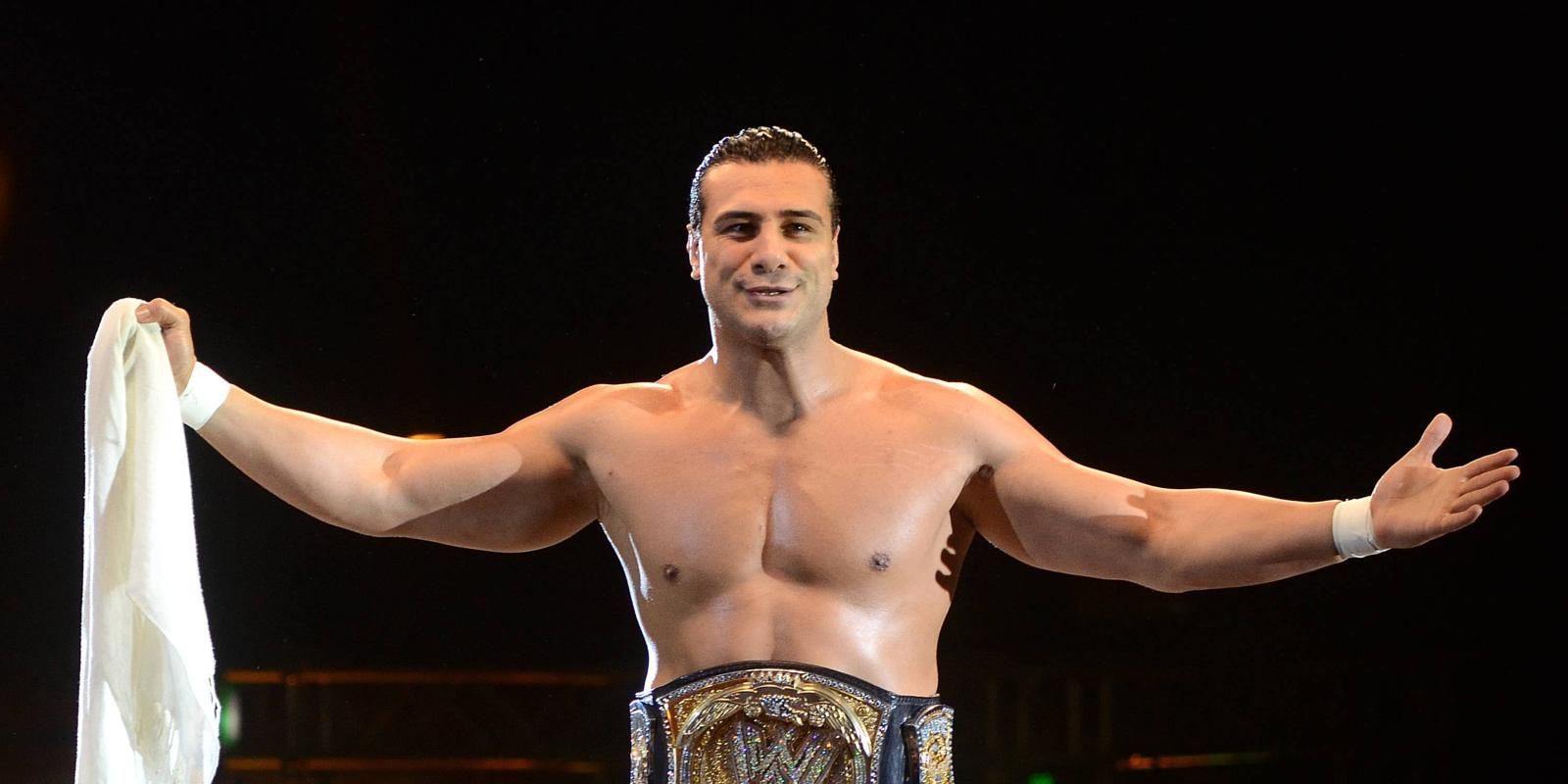 Cancelan evento benéfico de Alberto del Río