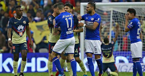 Comisión Disciplinaria abre investigación a Edgar Méndez de Cruz Azul