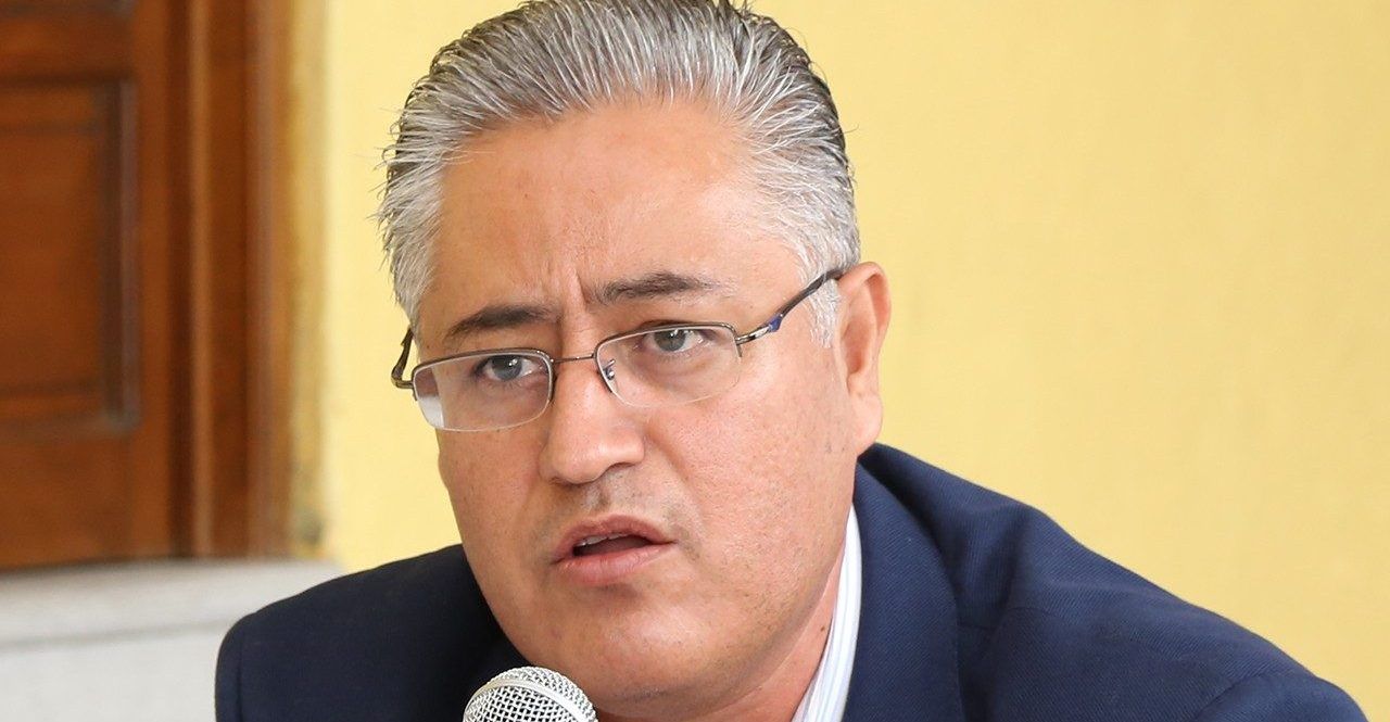 Dictan arraigo domiciliario a exrector de UAEM