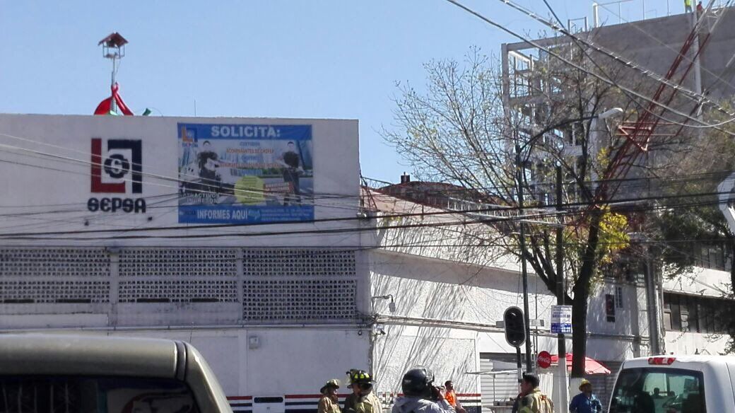 Caída de antena en la Doctores provoca afectaciones - Antena-Doctores-3