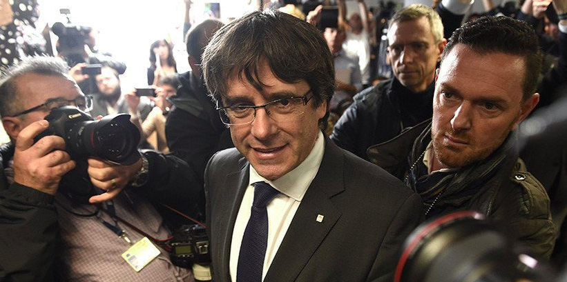 Juez contempla orden internacional de arresto contra Puigdemont