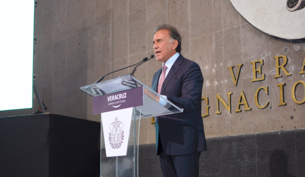 Veracruz ahorrará 2 mil mdp en pago de deuda: Yunes