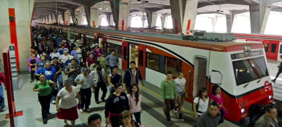 Tren Suburbano operará con horario de día festivo el lunes