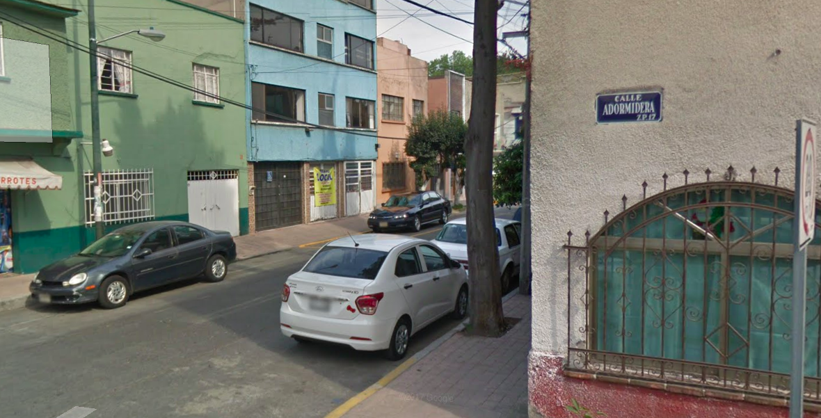 #Video Roban llanta de refacción de patrulla en la Miguel Hidalgo