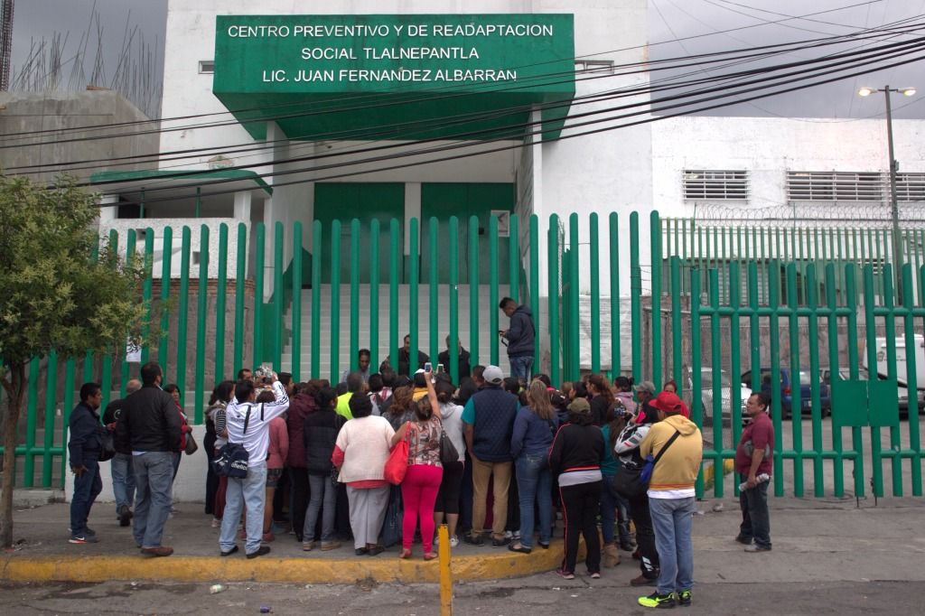 Detienen a dos policías por asaltar en Naucalpan - Centro-Penitenciario-y-de-Reinserción-Social-Lic.-Juan-Fernández-Albarrán