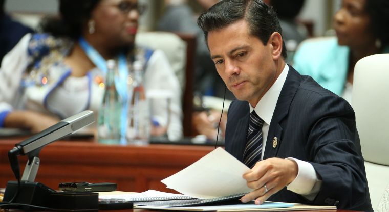 Peña Nieto parte a Vietnam para participar en reunión de APEC